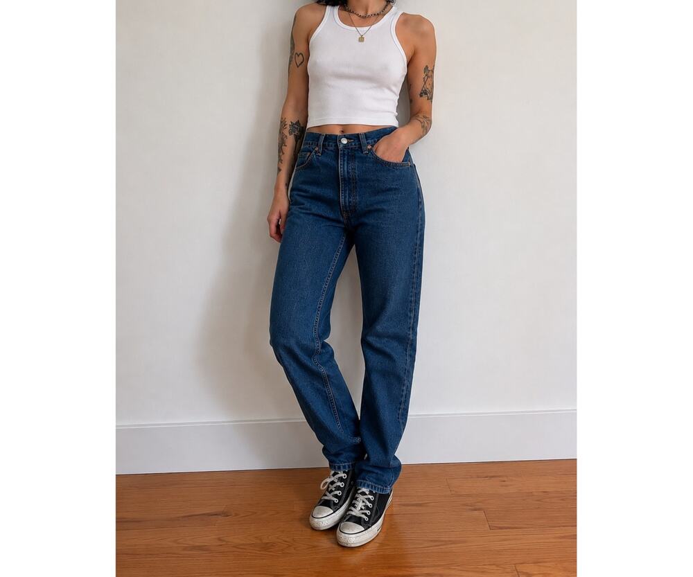 Vintage y2k Levi’s 550 Relaxed Fit Tapered Jeans Women’s Dark Wash-size 28 x 30